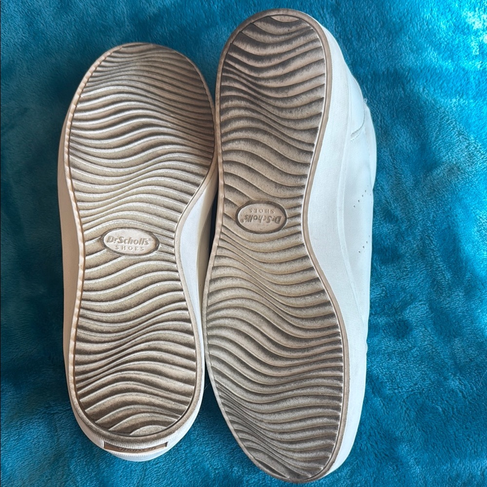 Women's White Sneakers - Picture 3 of 7